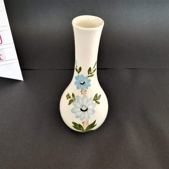 Adorable 8 1/4 Floral Vase Cream with Blue Flowers - Picture 2 of 8
